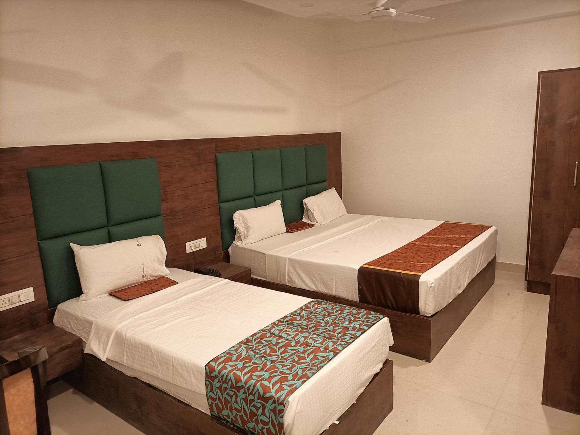 Hotel Vista Premium Tark A Family Hotel Near Igi Airport Delhi Nova Deli Exterior foto